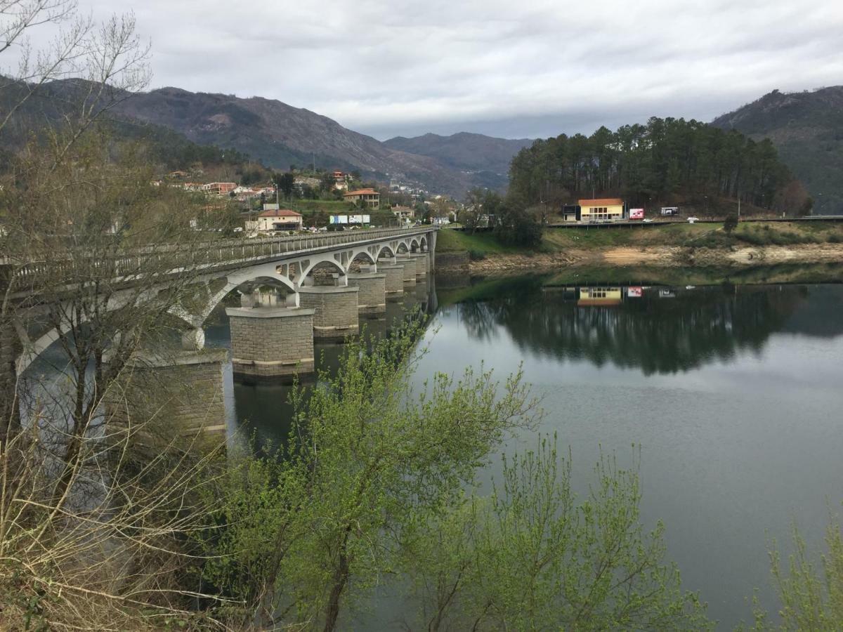 吉尔斯Casa De Casarelhos - Vistas Rio, Campo E Montanha - Lareira公寓 外观 照片